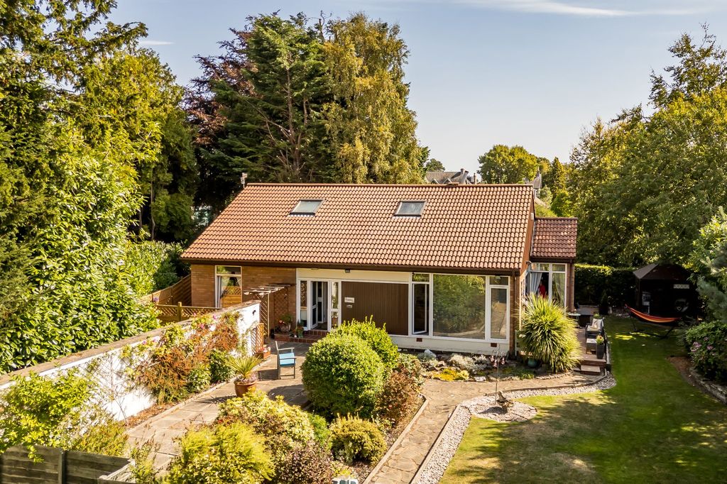 Property photo 1 of 27