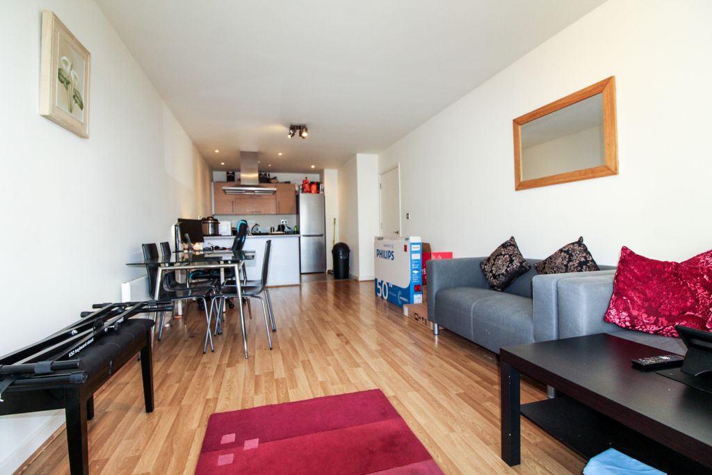 Property photo 2 of 7 Lounge 3.Jpg