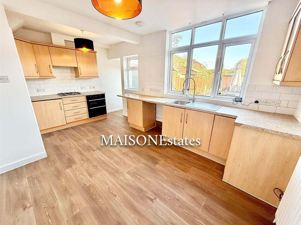 Property photo 3 of 10 Kitchen Diner..Jpg