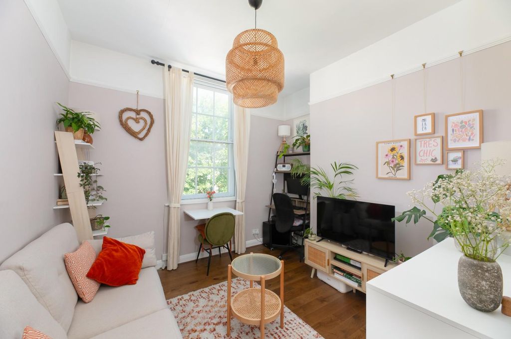 Property photo 2 of 22 Ff, Kensington Place-16.Jpg