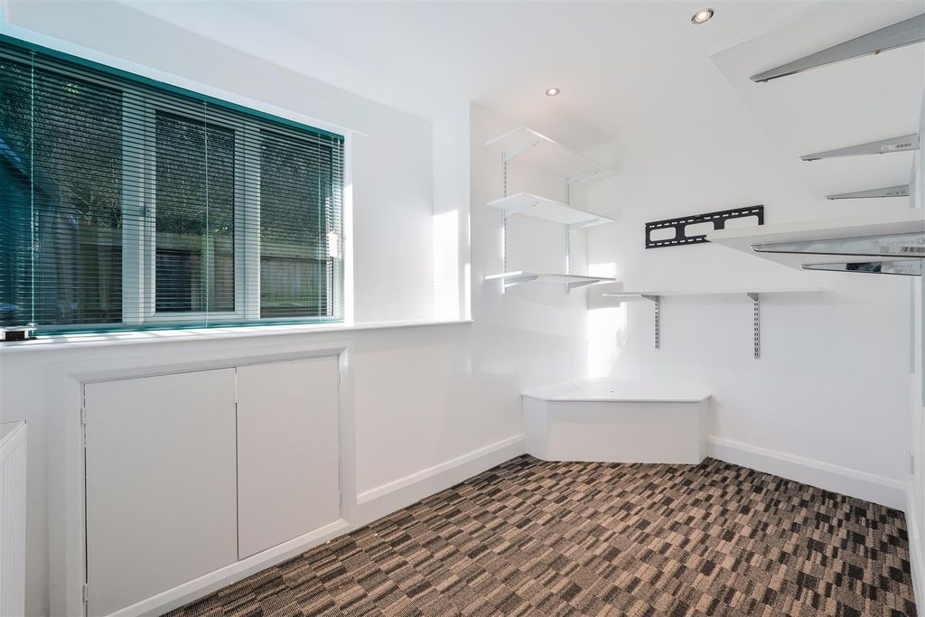 Additional image 10 of 4 bed detached house for saleWoodfield Hill, Coulsdon CR5
