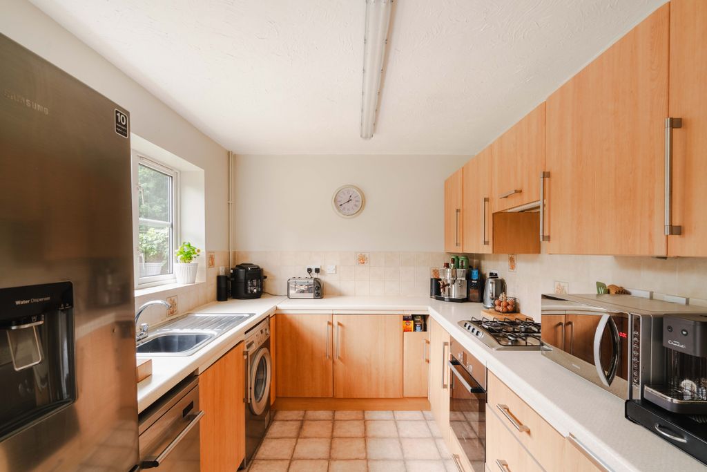 Property photo 2 of 21 6