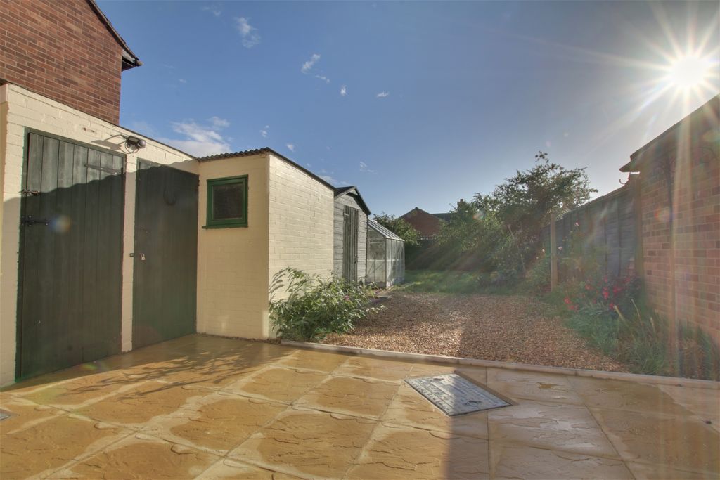Property photo 3 of 9
