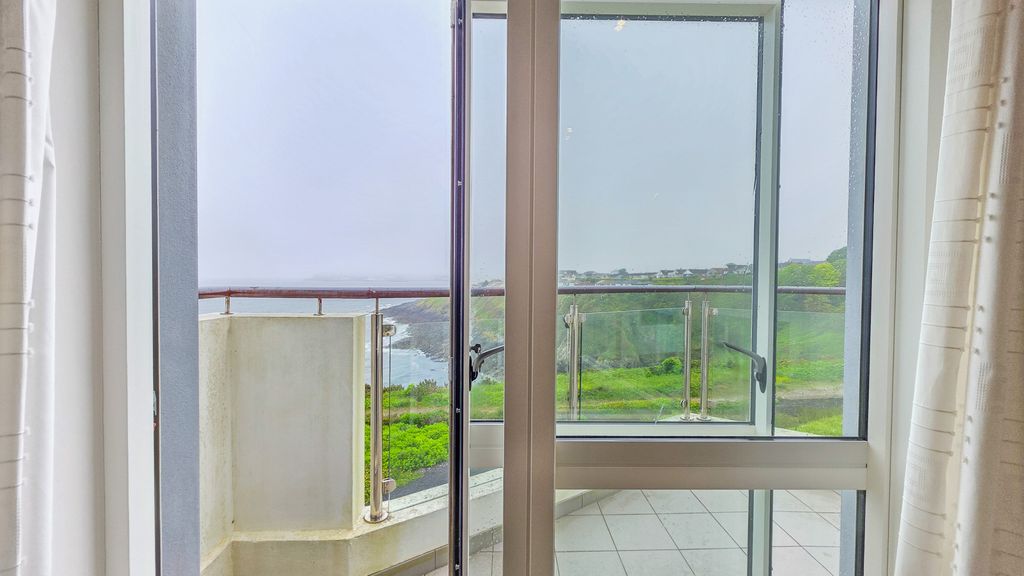 Additional image 11 of 1 bed flat for saleApt. 12 Majestic Apartments, King Edward Road, Onchan IM3