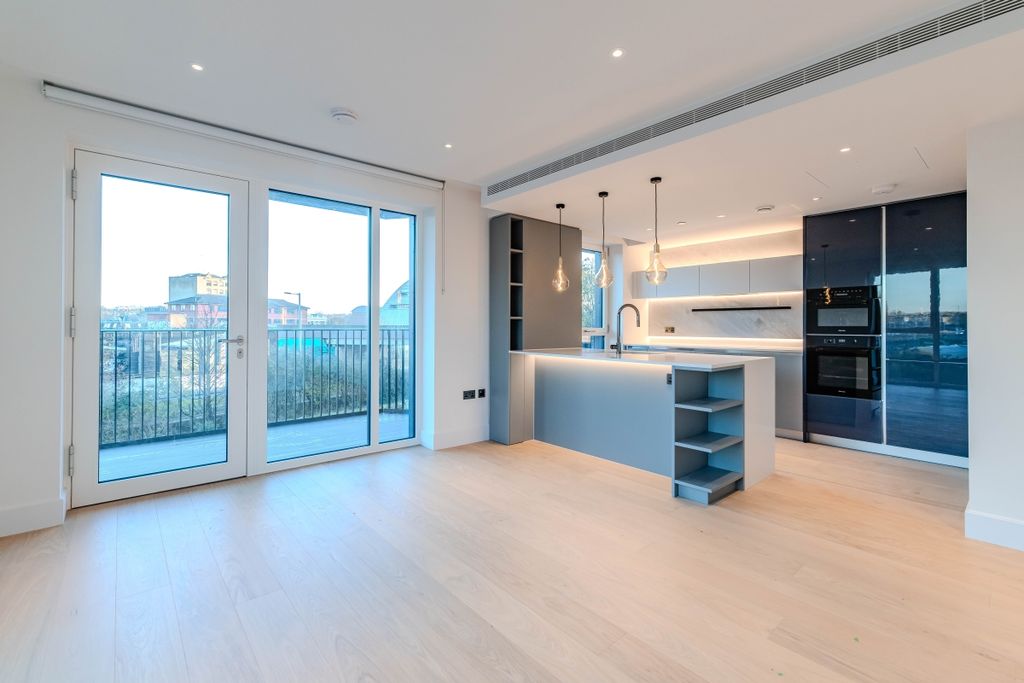 Property photo 2 of 12 054A7842