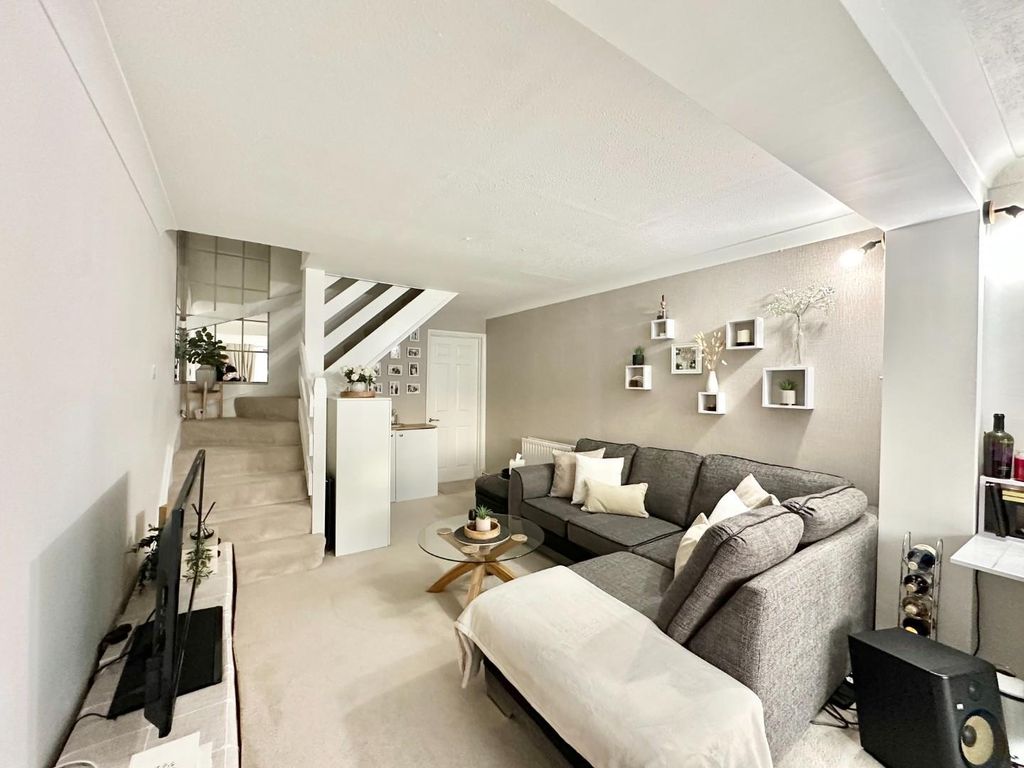 Property photo 3 of 16 Img_9833.Jpg