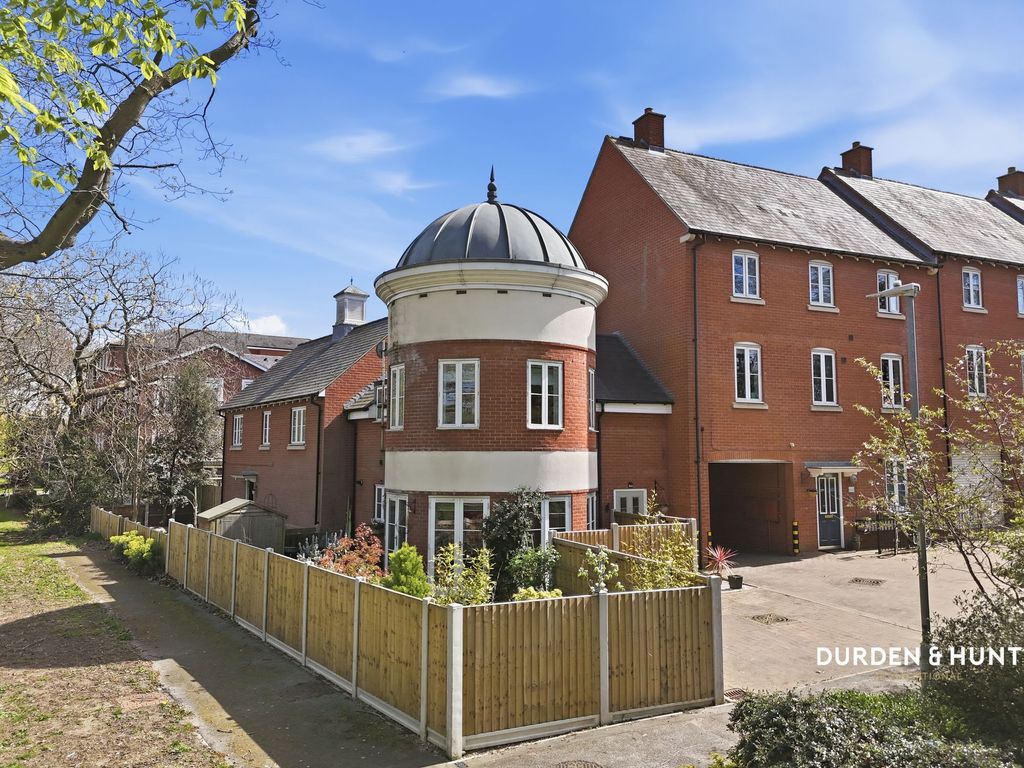 Property photo 1 of 25