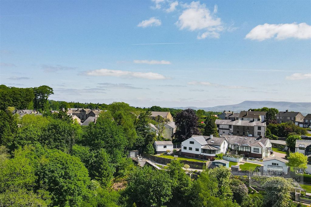 Property photo 2 of 34 Dji_Fly_20250515_112010_975_1747304480042_Photo.Jp