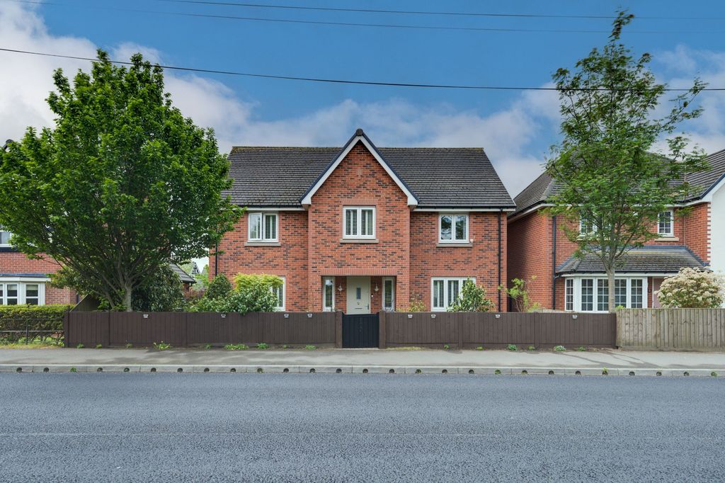 Property photo 3 of 44