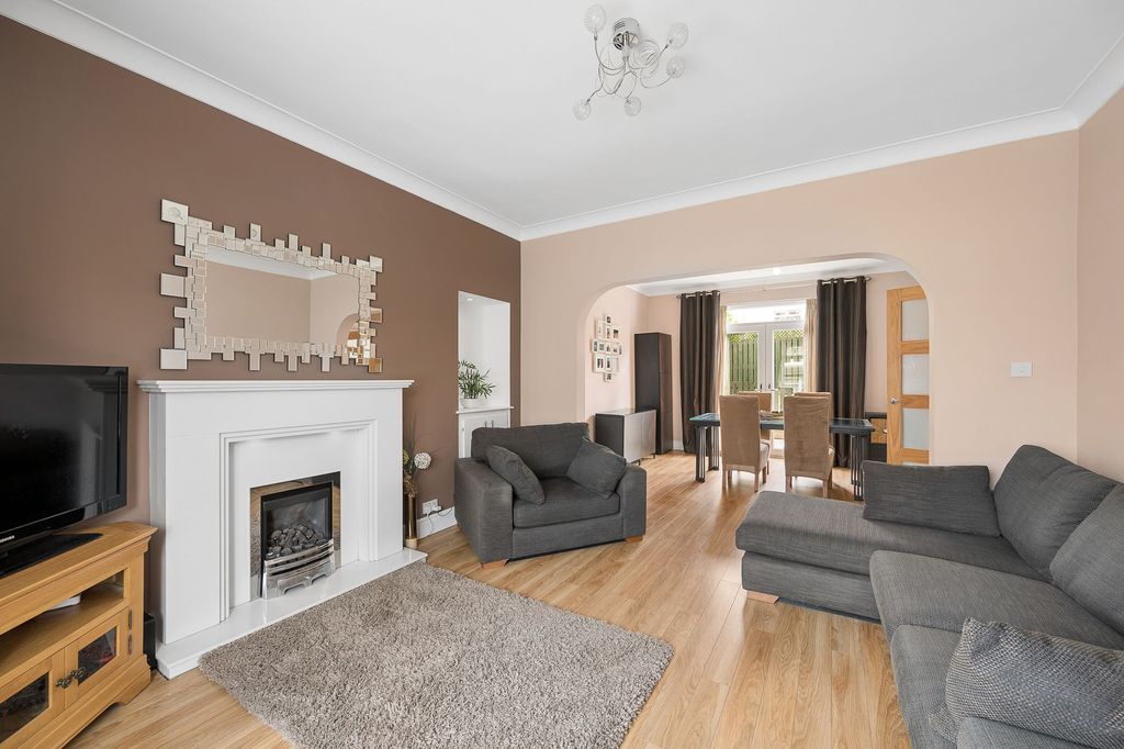 Property photo 3 of 38