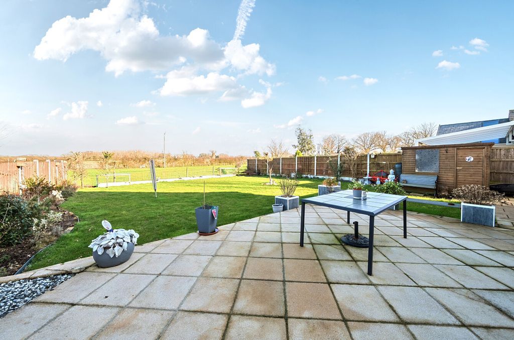 Property photo 2 of 21 1418928-19-699F0d...