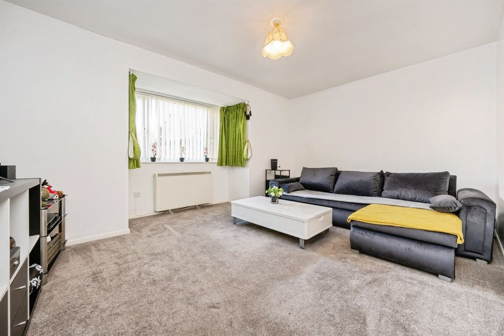 Property photo 3 of 9