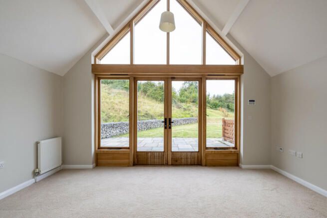 Property photo 2 of 23