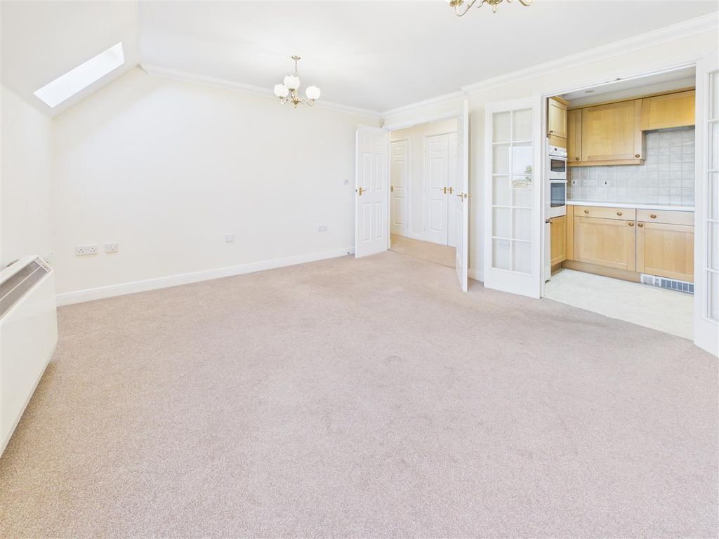 Property photo 3 of 16