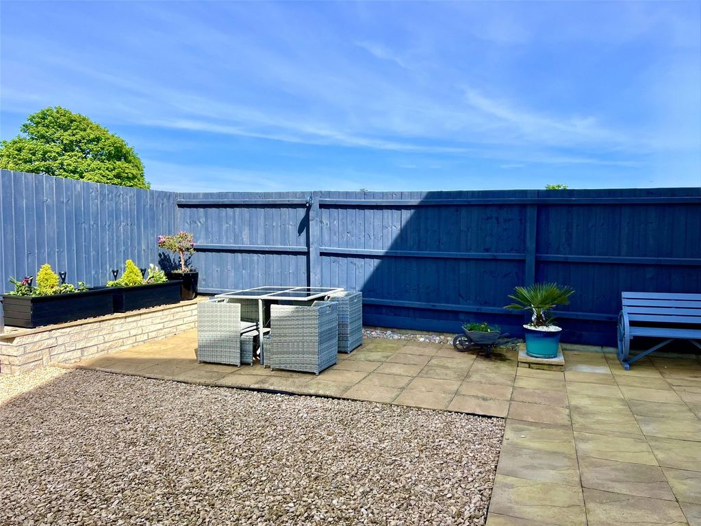 Property photo 3 of 17 Picture No. 24