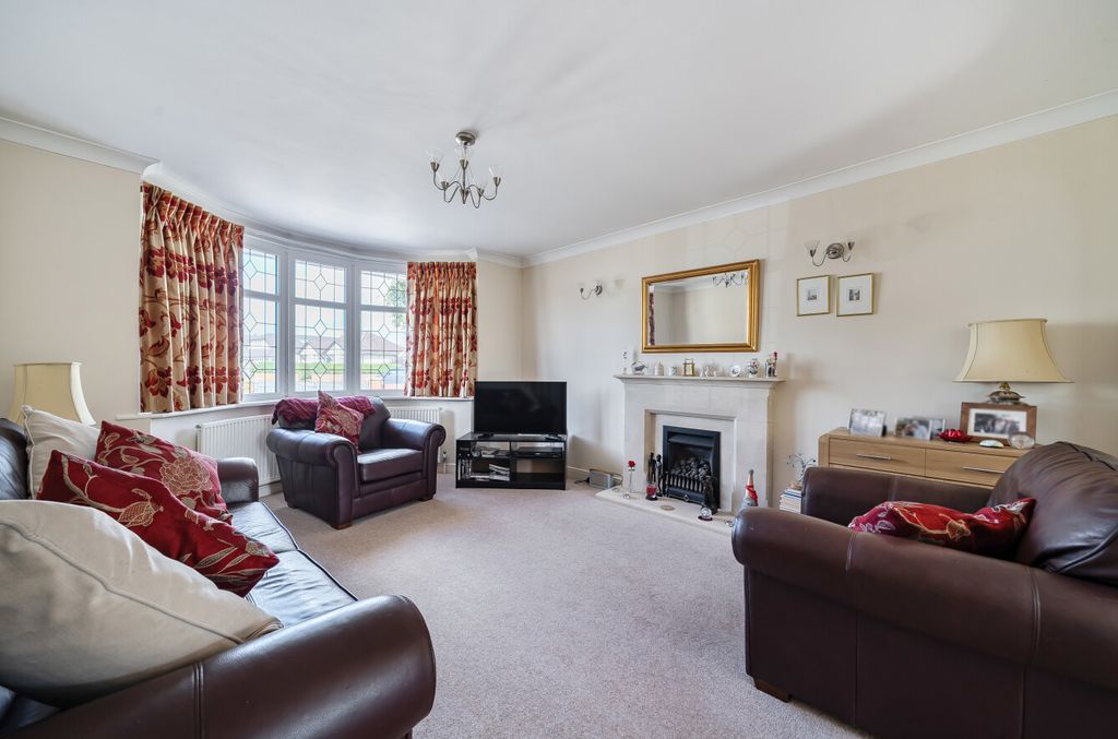 Property photo 3 of 20 1349721-2-68c2Dae...