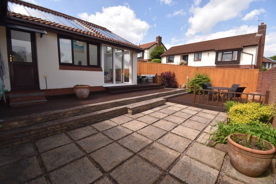 Property photo 2 of 18