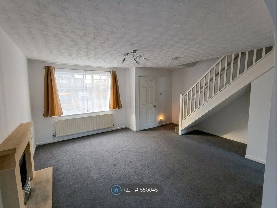 Property photo 3 of 16 Lounge