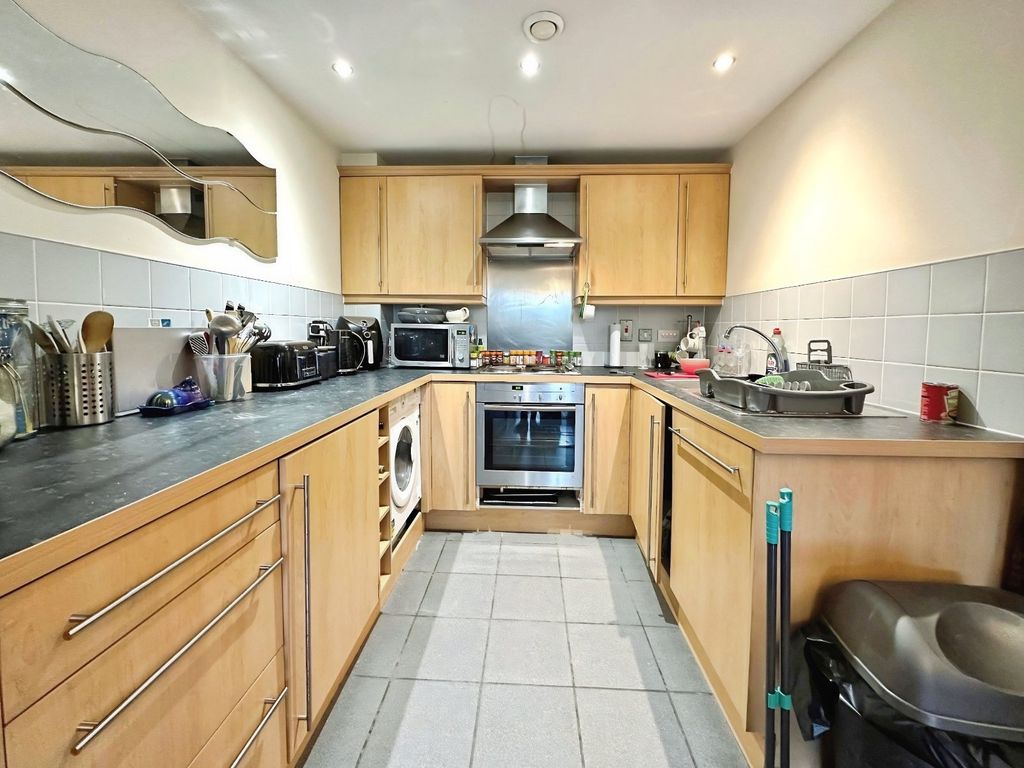 Property photo 2 of 7 Picture No. 14