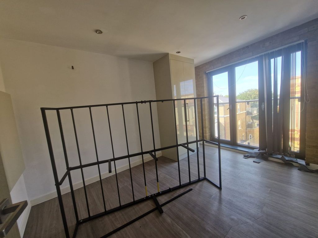 Property photo 3 of 7