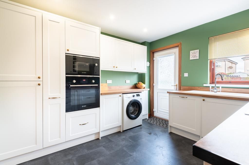 Property photo 3 of 19 Lev1499Pem Kitchen