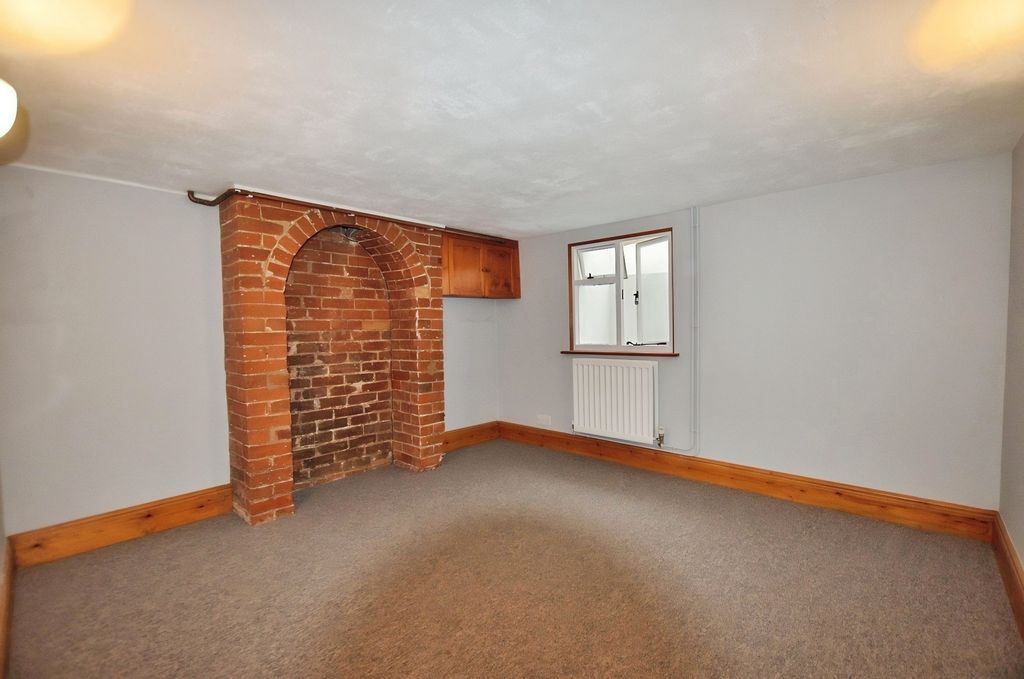 Property photo 2 of 3