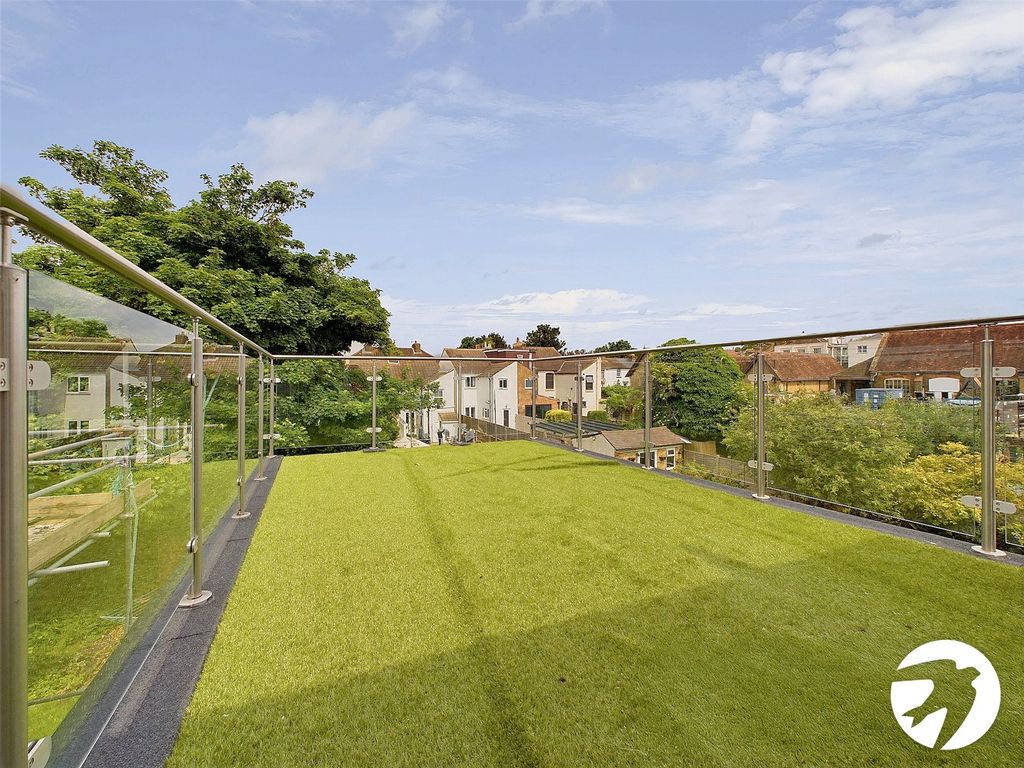 Property photo 1 of 11 Roof Terrace