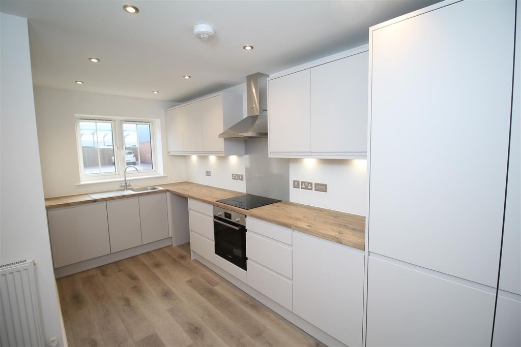 Property photo 2 of 14 Img_8174.Jpg