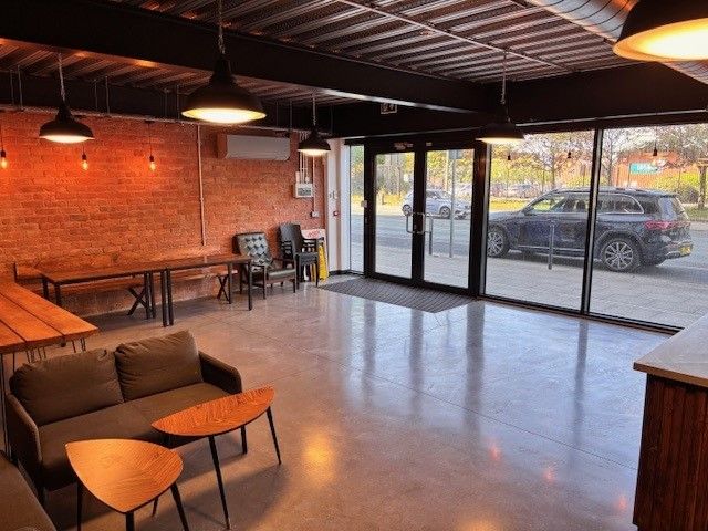 Property photo 1 of 6 Main Area