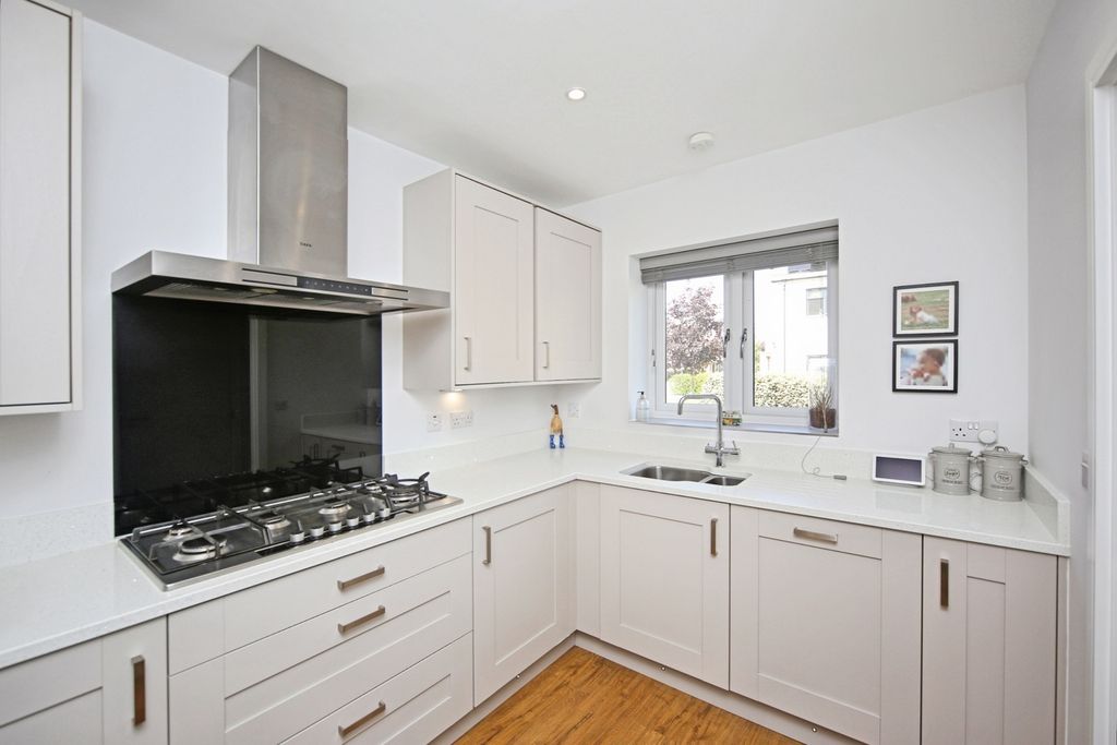 Property photo 2 of 17 Pbox-Img.Jpg