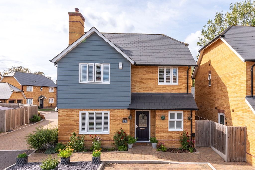 Property photo 1 of 33
