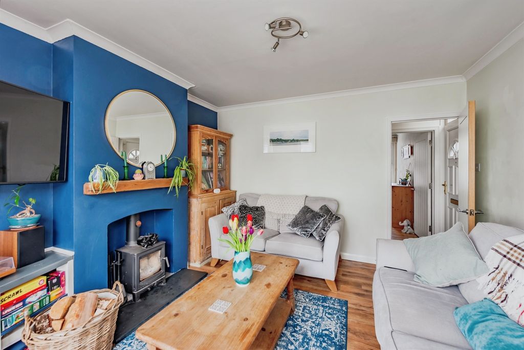 Property photo 3 of 18