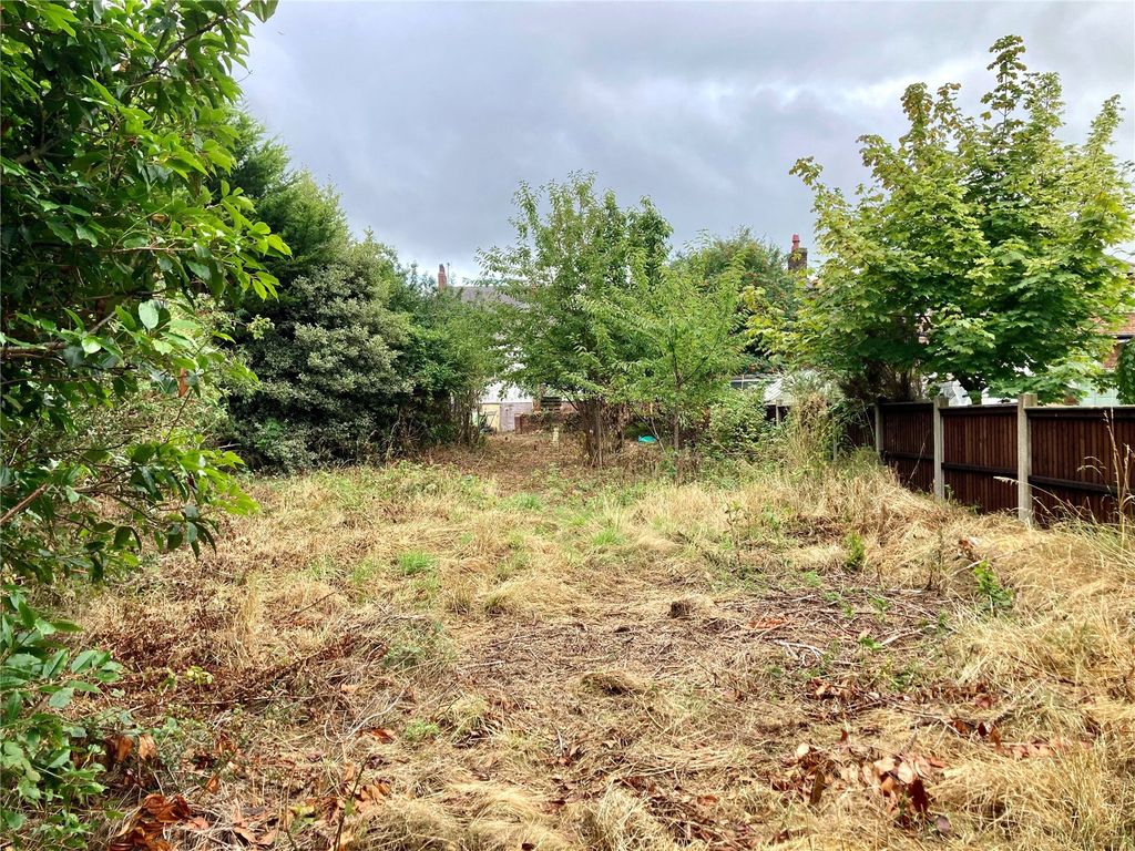 Property photo 2 of 7 Picture No. 10