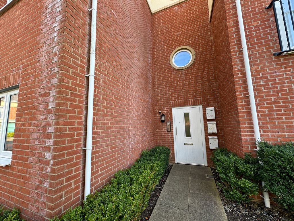 Property photo 2 of 12