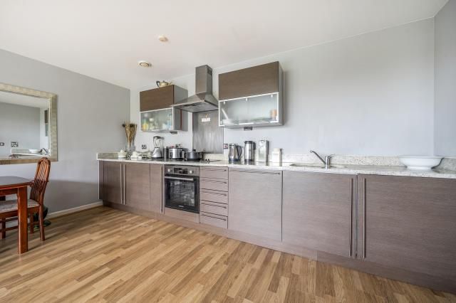 Property photo 2 of 20 Open Plan Kitchen Ar