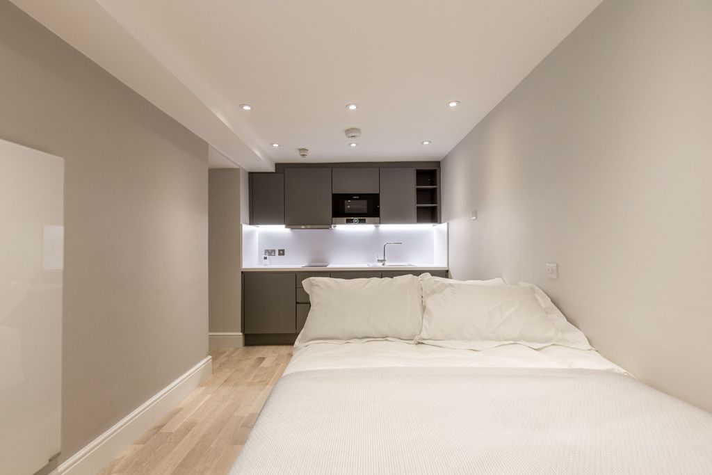 Property photo 3 of 15 Bedroom