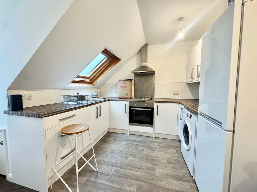 Property photo 2 of 8 Picture 2