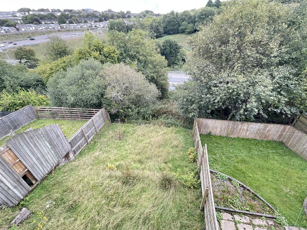 Property photo 2 of 5 Erlstoke Close 37 - View.Jpg