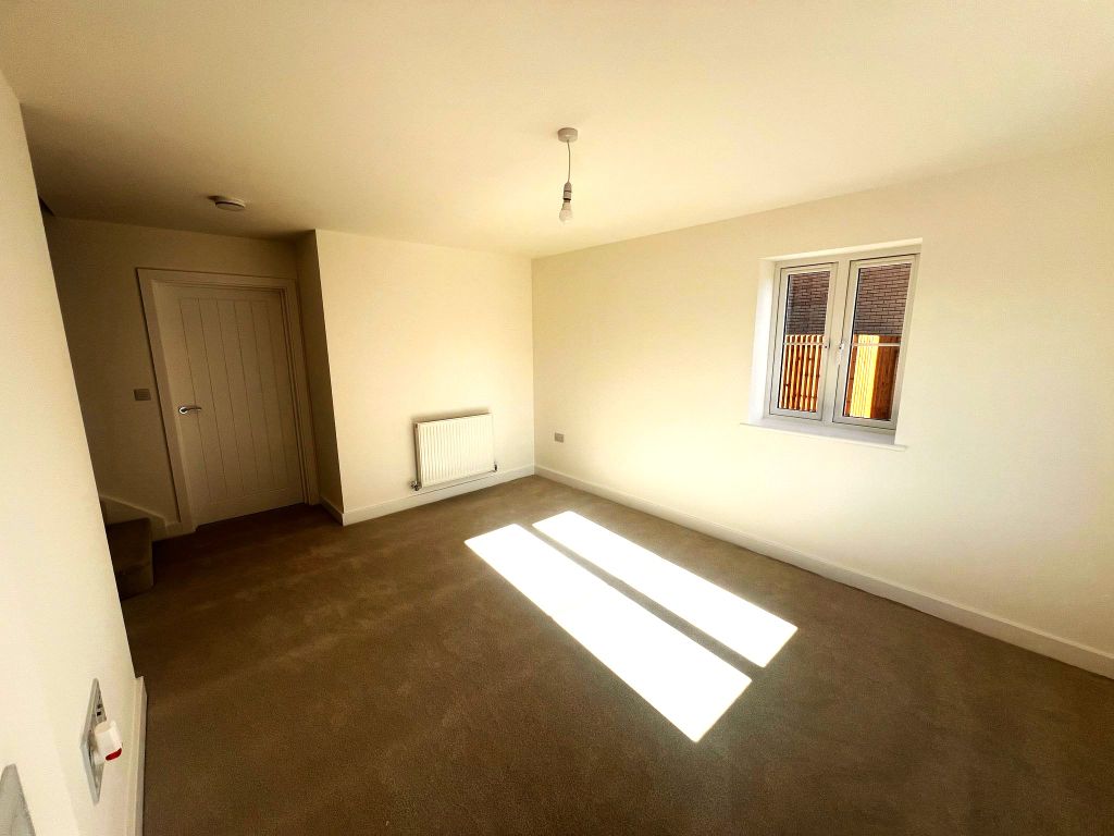 Property photo 3 of 7 Living Room