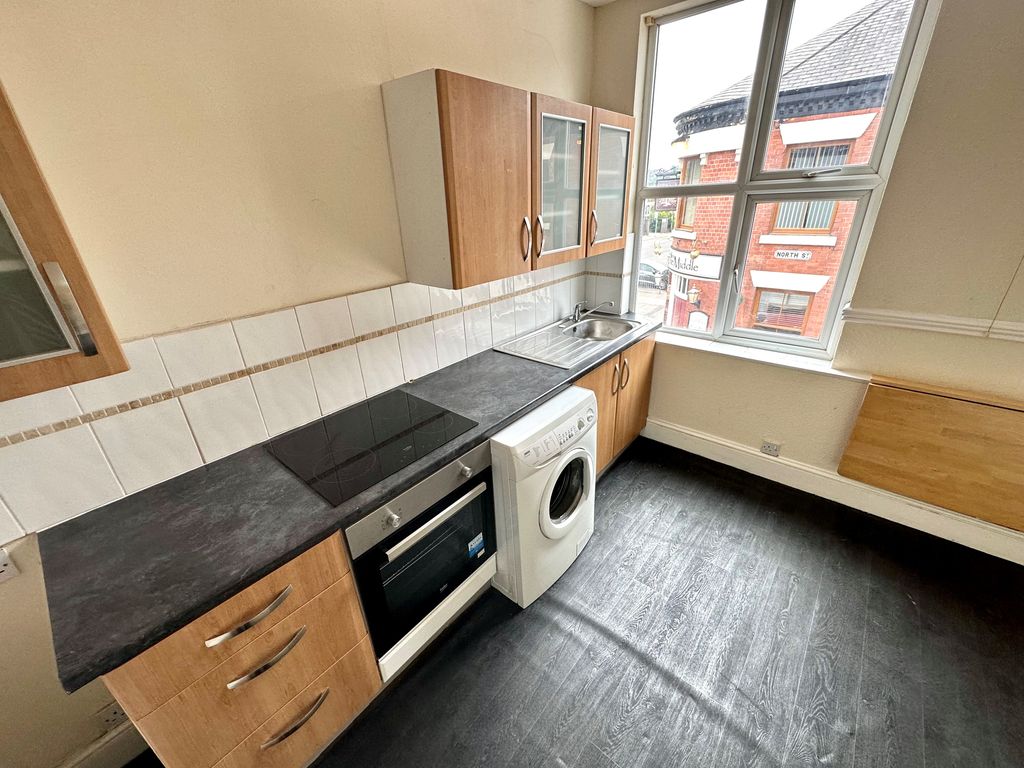 Property photo 1 of 4 Kitchen