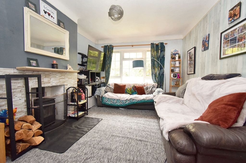 Property photo 3 of 8