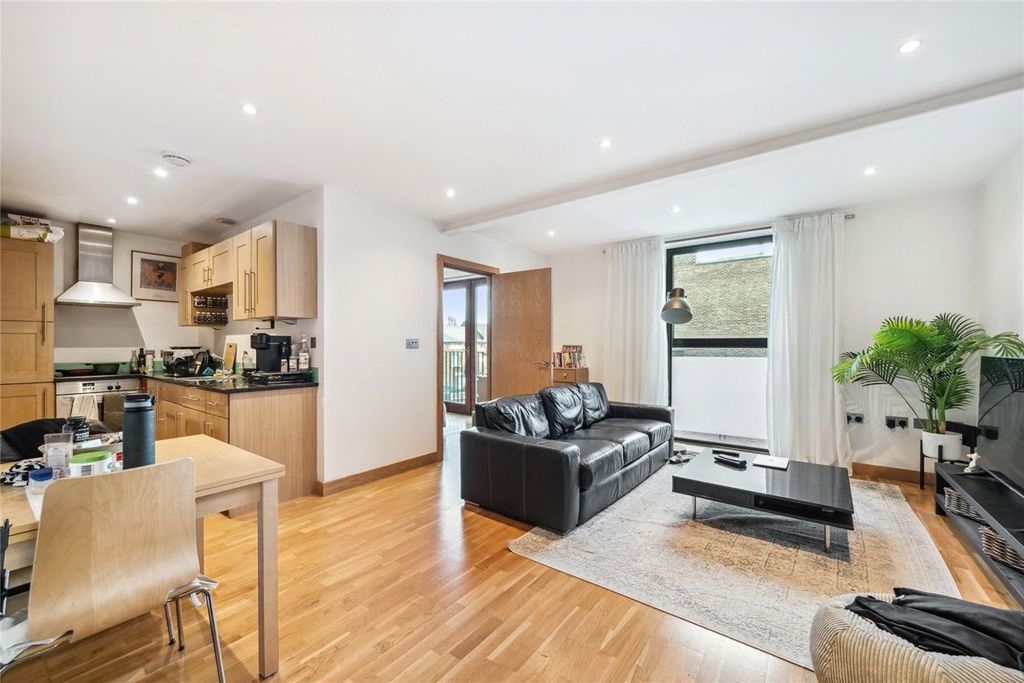 Property photo 1 of 5