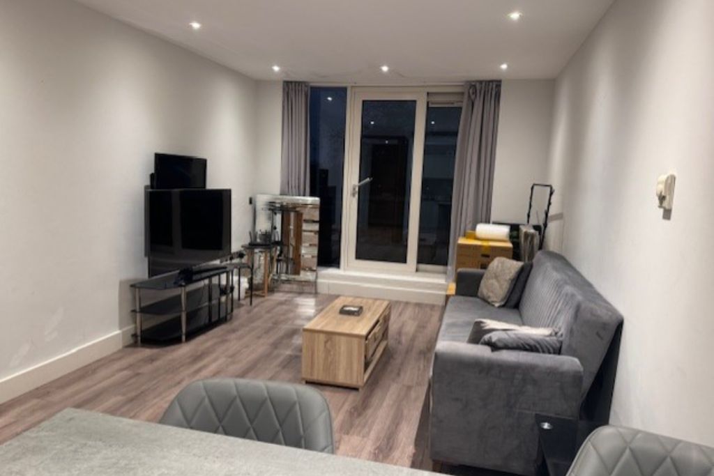 Property photo 1 of 2 Image