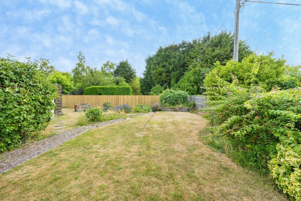 Property photo 3 of 16 Garden