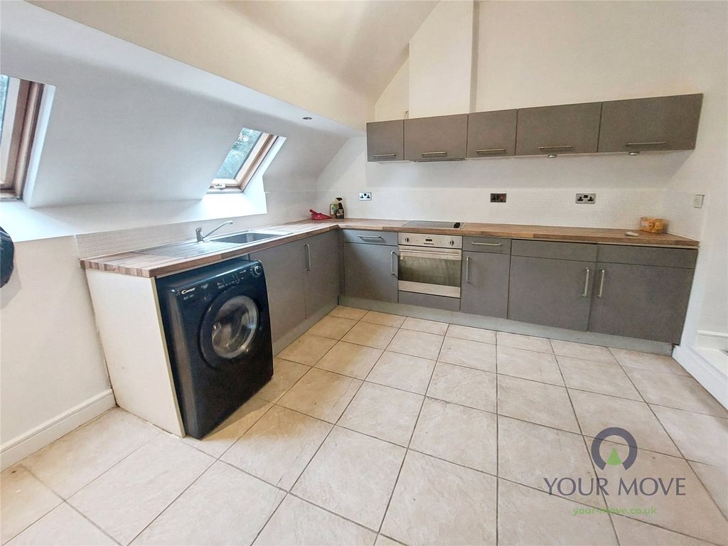 Property photo 3 of 13 Kitchen