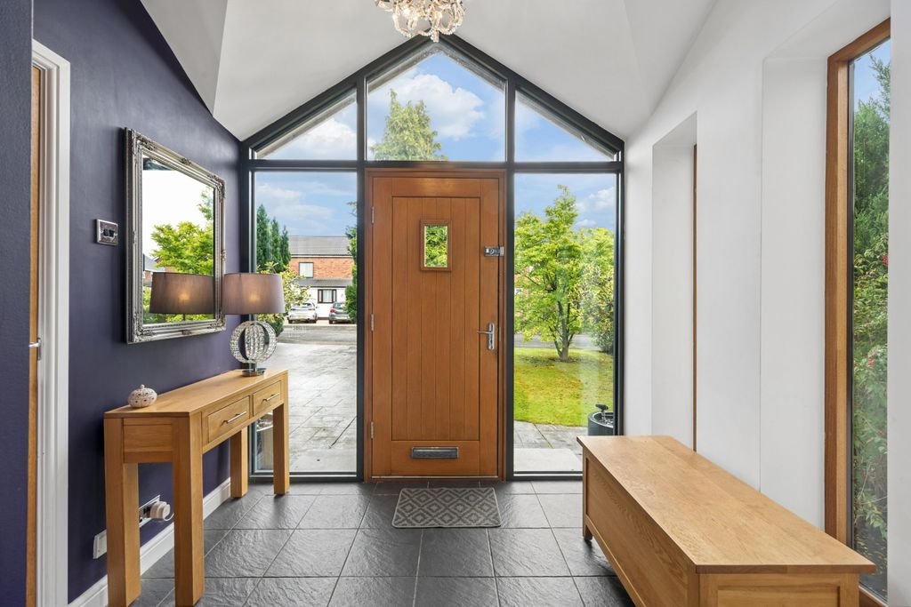 Property photo 2 of 25 5370863