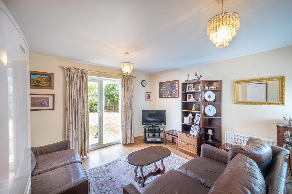 Property photo 3 of 18