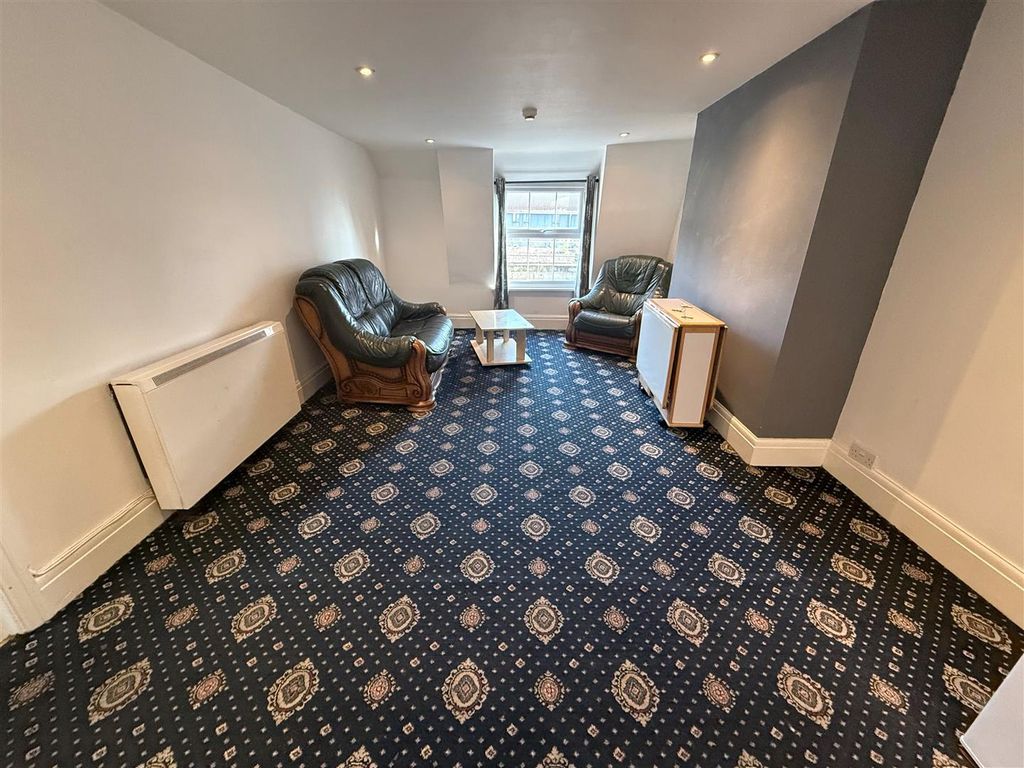 Property photo 2 of 9 Living Room.Jpg