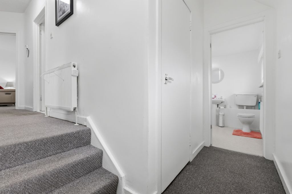 Property photo 3 of 26