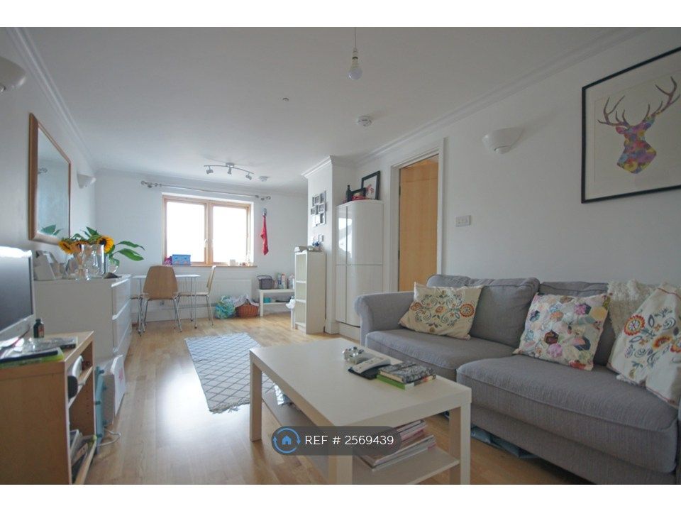 Property photo 2 of 7